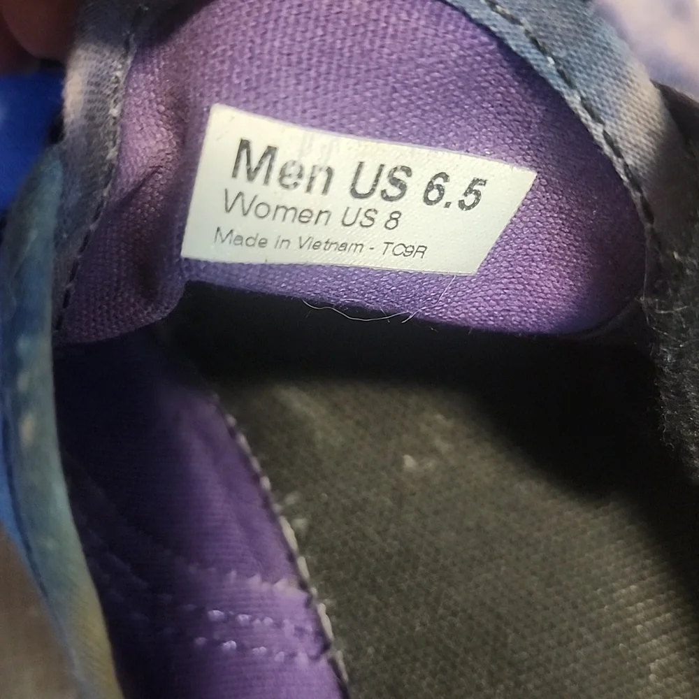 Unisex Vans brand tennis shoes. Multi color Size 6.5 Men's or Size 8 Women's - Picture 4 of 4